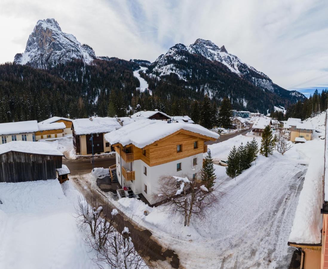 Piccola Cesa B&B Canazei Bagian luar foto