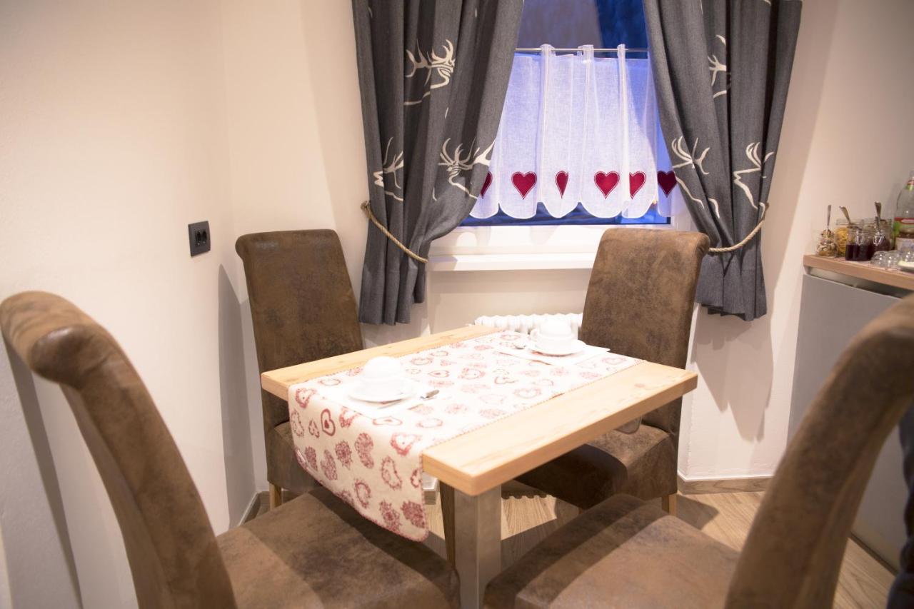 Piccola Cesa B&B Canazei Bagian luar foto