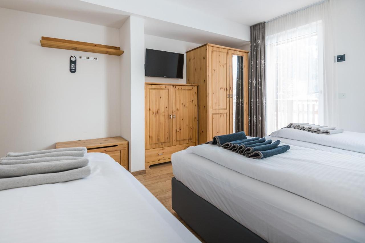 Piccola Cesa B&B Canazei Bagian luar foto