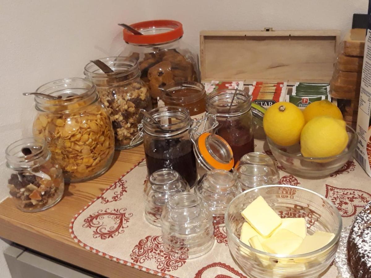 Piccola Cesa B&B Canazei Bagian luar foto